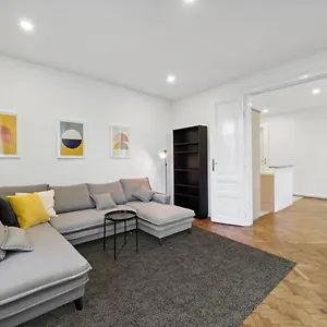  Apartment Big Spacious In